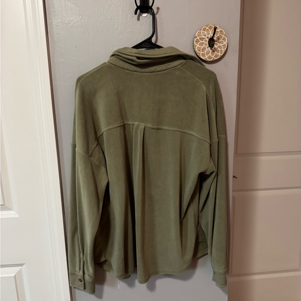 button down - Picture 2 of 3